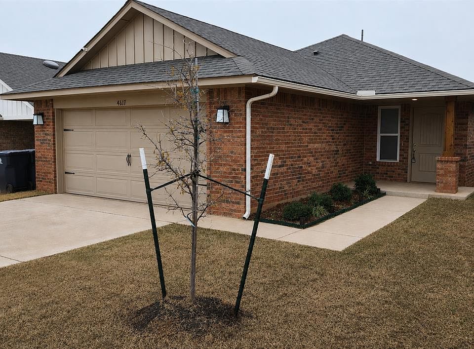 1st image of 4617 Emerald Knoll Rd