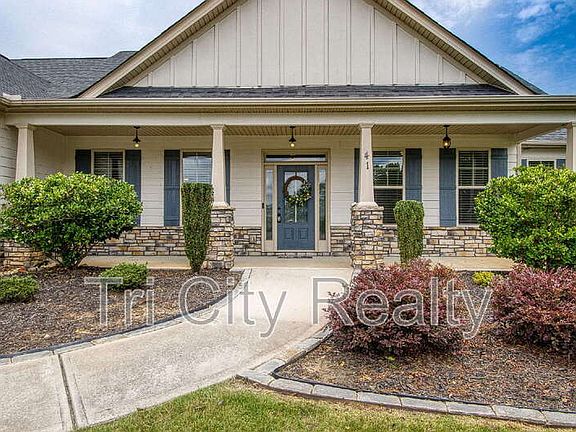 2nd image of 41 Mitchell Farm Dr