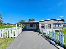 Lake Bonnie Mobile Home Park, LONGFELLOW#503-8