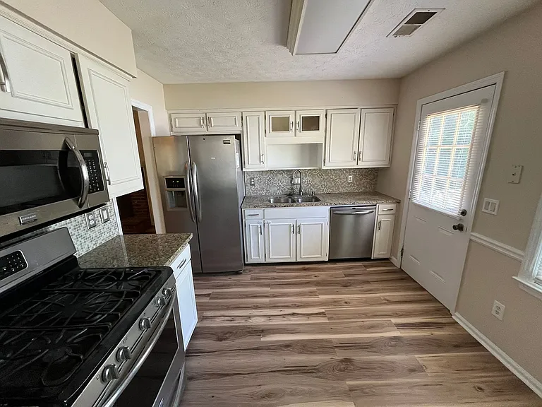 6016 Harvest Dr — Photo 4