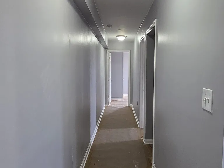 301 W 3rd St #9 — Photo 10