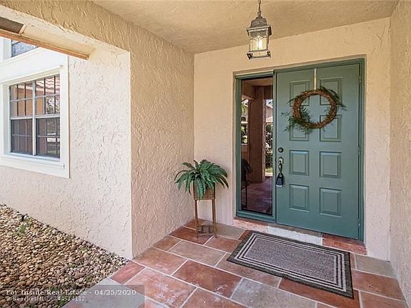 4th image of 1760 E Oak Knoll Cir