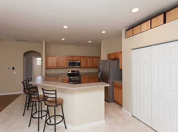 5th image of 38 Buttermilk Dr