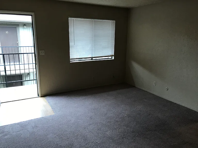 Morton Place Apartments — Photo 20