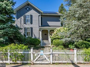 9 Maple St, Hopewell, NJ 08525