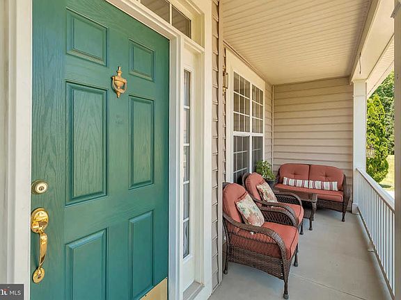 2nd image of 9011 Laurel Oak Ln