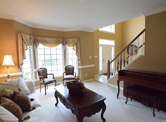 4th image of 10084 Poplar Hall Ct