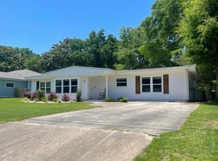 42 Ferry Rd NE, Fort Walton Beach, FL 32548