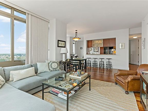 3rd image of 175 Huguenot St Unit 1706