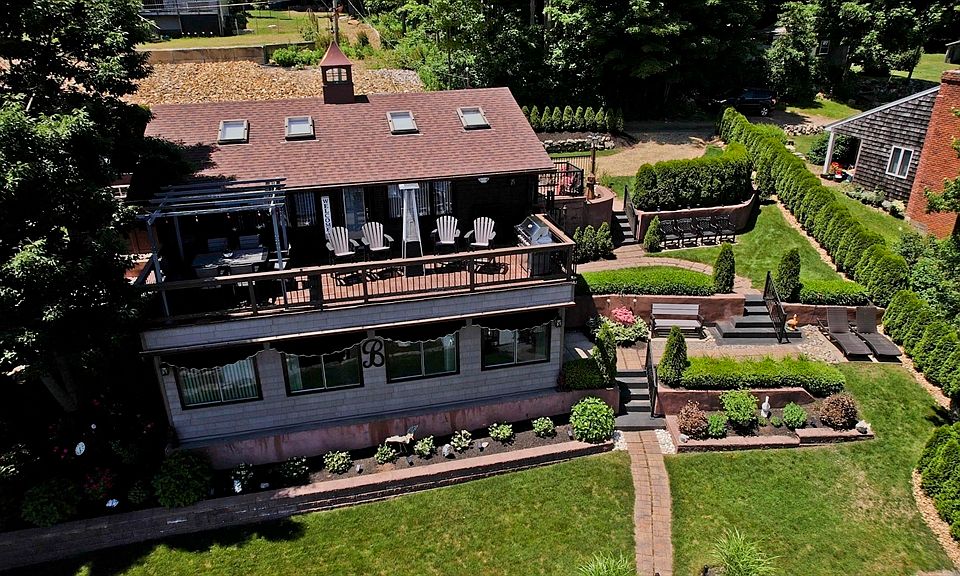 2nd image of 13 Shore Dr