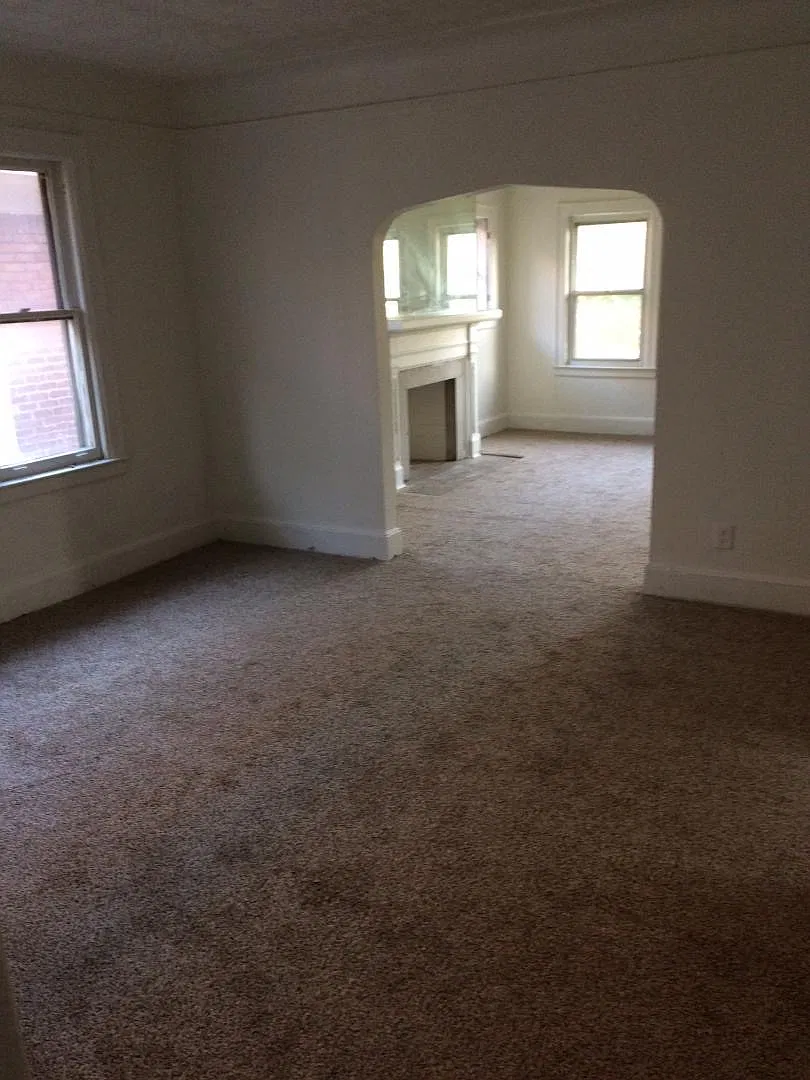 3226 Calvert St — Photo 1