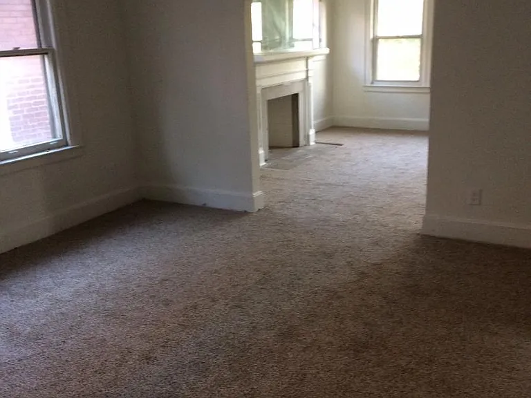 3226 Calvert St — Photo 1