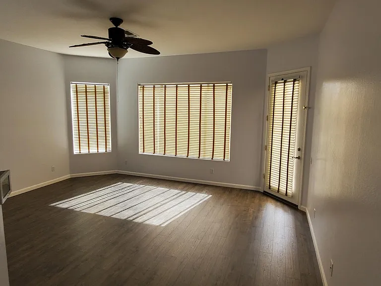 26024 N Fernbush Dr — Photo 9