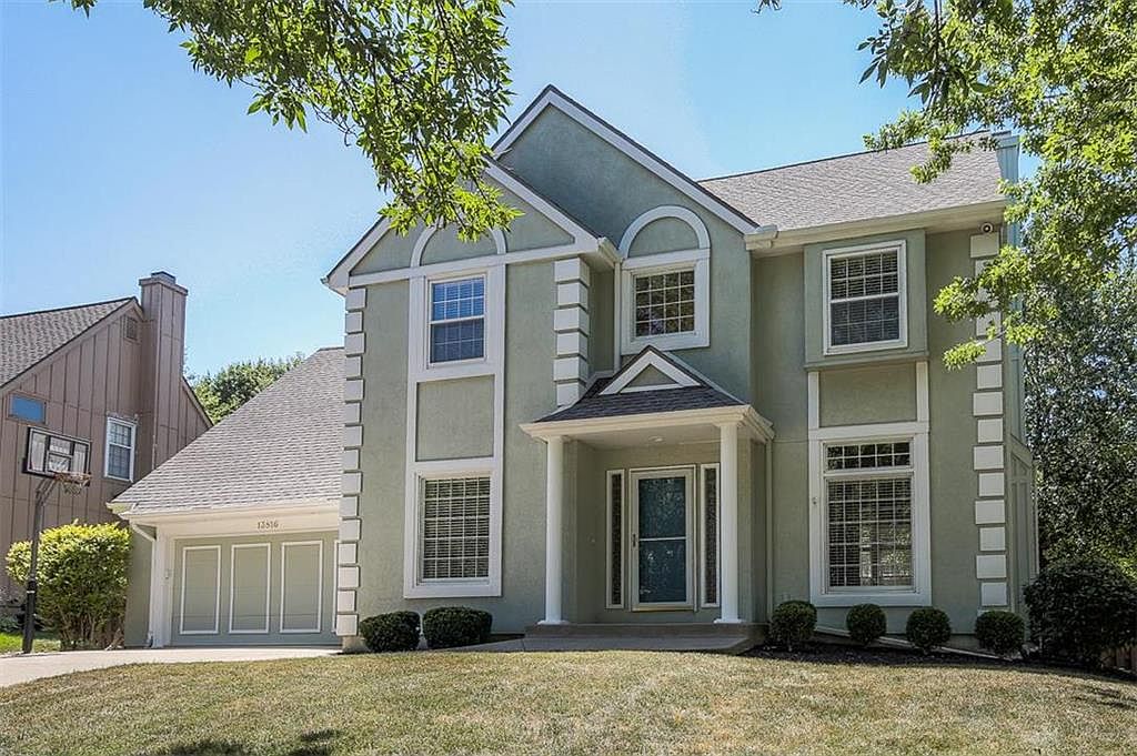 13816 Pembroke Ln, Leawood, KS 66224 Zillow