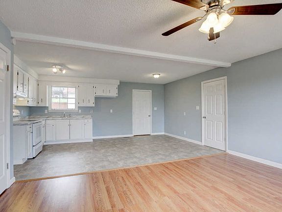 4th image of 420 Cook Dr
