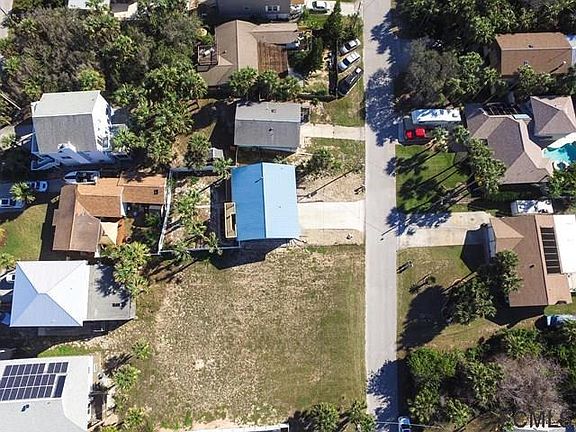 3rd image of 1338 N Daytona Ave