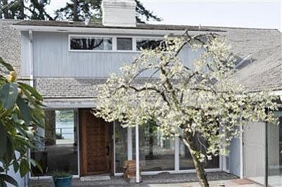 2nd image of 10 Country Club Dr SW