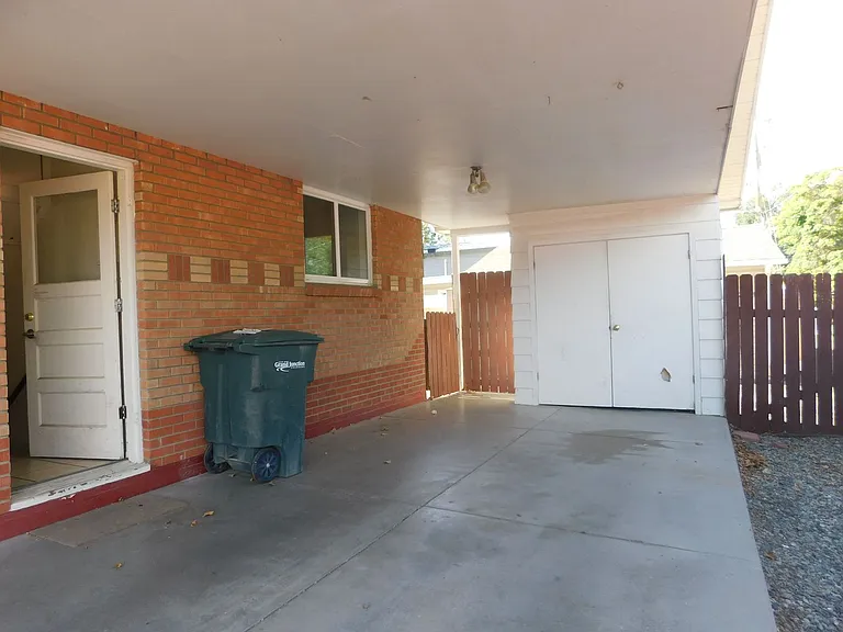 941 Walnut Ave — Photo 20