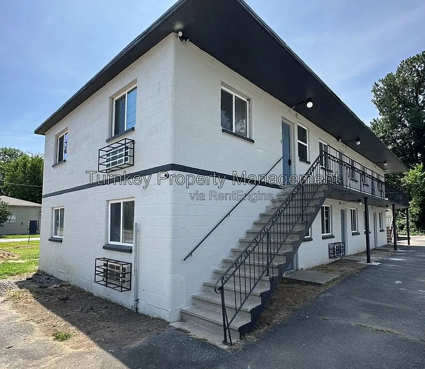 904 W 25th St #2