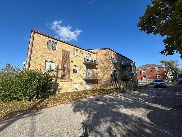 830 Nebraska Ave #5 — Photo 2