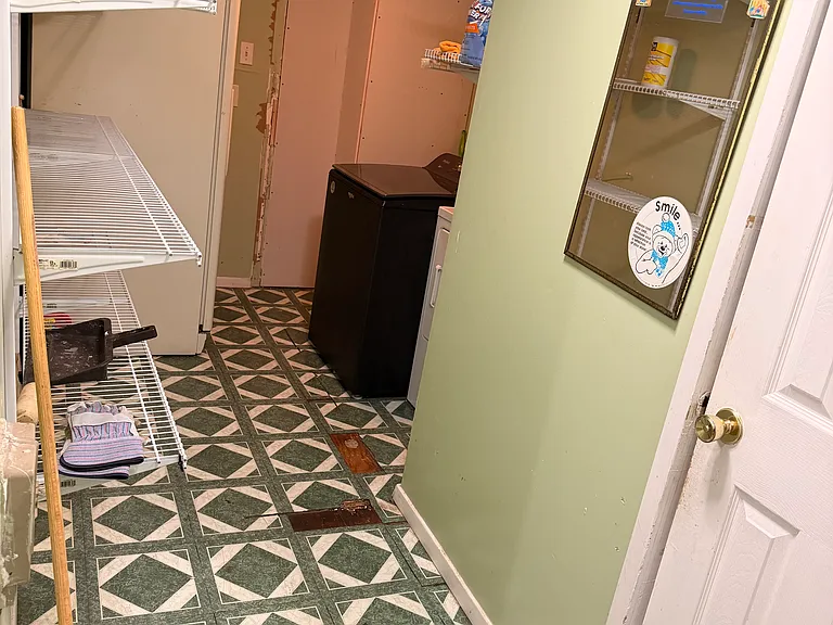 Pantry/Laundry Room