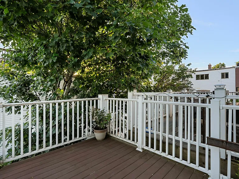 7 Brewster St #3 — Photo 17