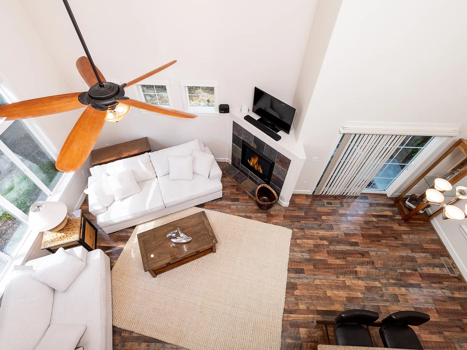 1 bed, 1750 sqft, $2,300 — Photo 2