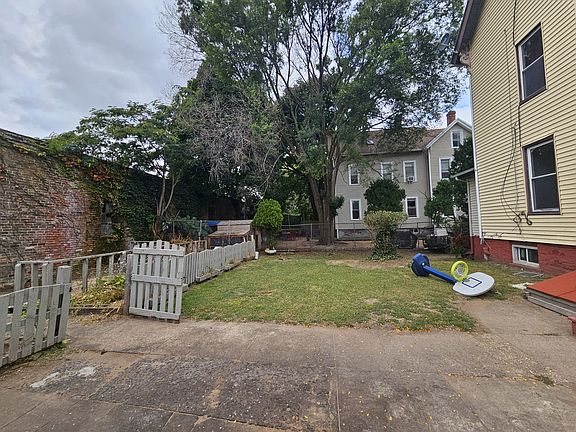 3rd image of 8 Arch St #1
