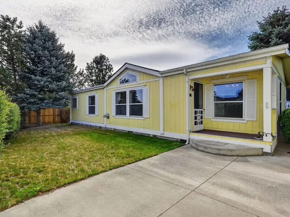 826 NE Shoshone Dr, Redmond, OR 97756