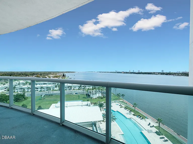 241 Riverside Dr #1006 — Photo 35