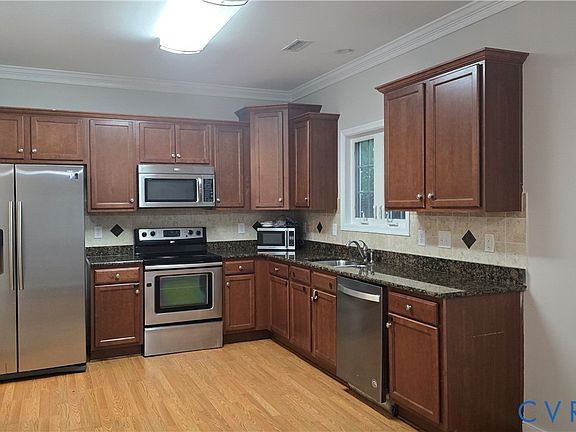 5th image of 9102 Mayland Dr