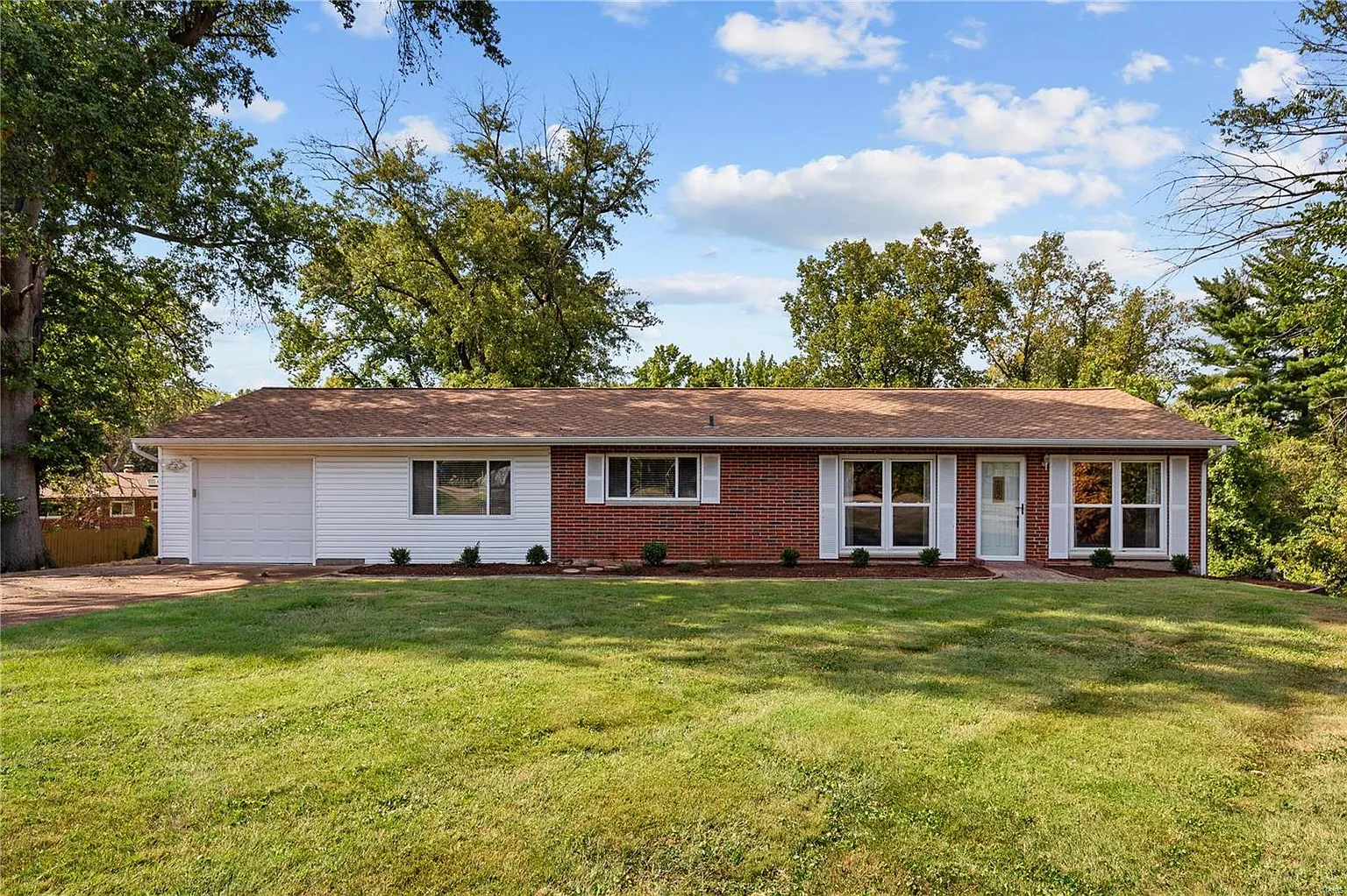 16 Country Squire Ct photo 1