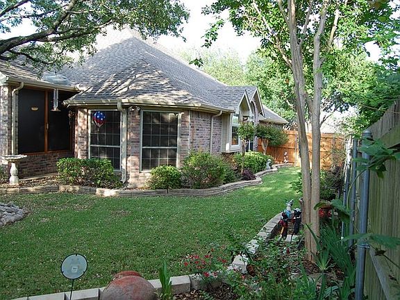 3rd image of 2417 Birchwood Dr