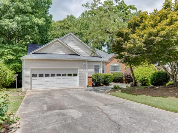 2020 Stone Forest Dr, Lawrenceville, GA 30043