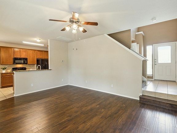 4th image of 1600 Sugarberry Ln #54