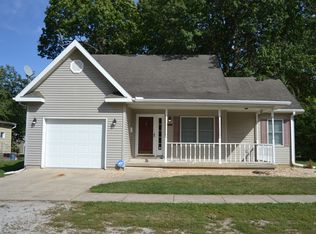 210 N Linden St, Clinton, IL