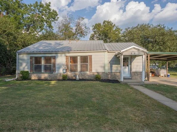 303 S 6th St, Grandview, TX 76050