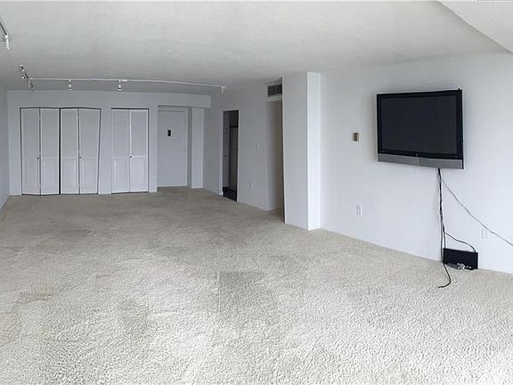 5th image of 3800 Atlantic Ave APT 902