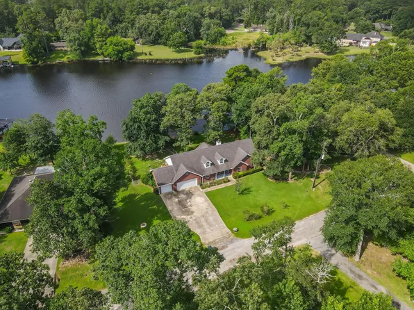 211 Hazel Dr, Village Mills, TX 77663