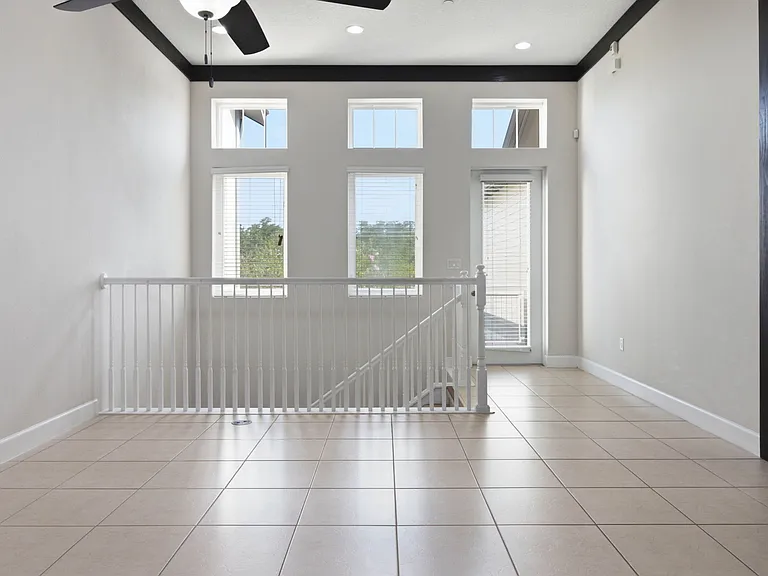 9025 Laureate Blvd — Photo 20