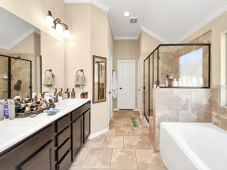 7502 Simpson Springs Ln — Photo 32