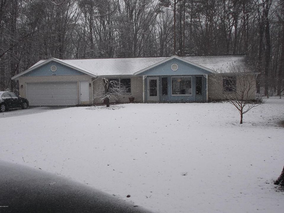 1st image of 629 W Lakewood Blvd