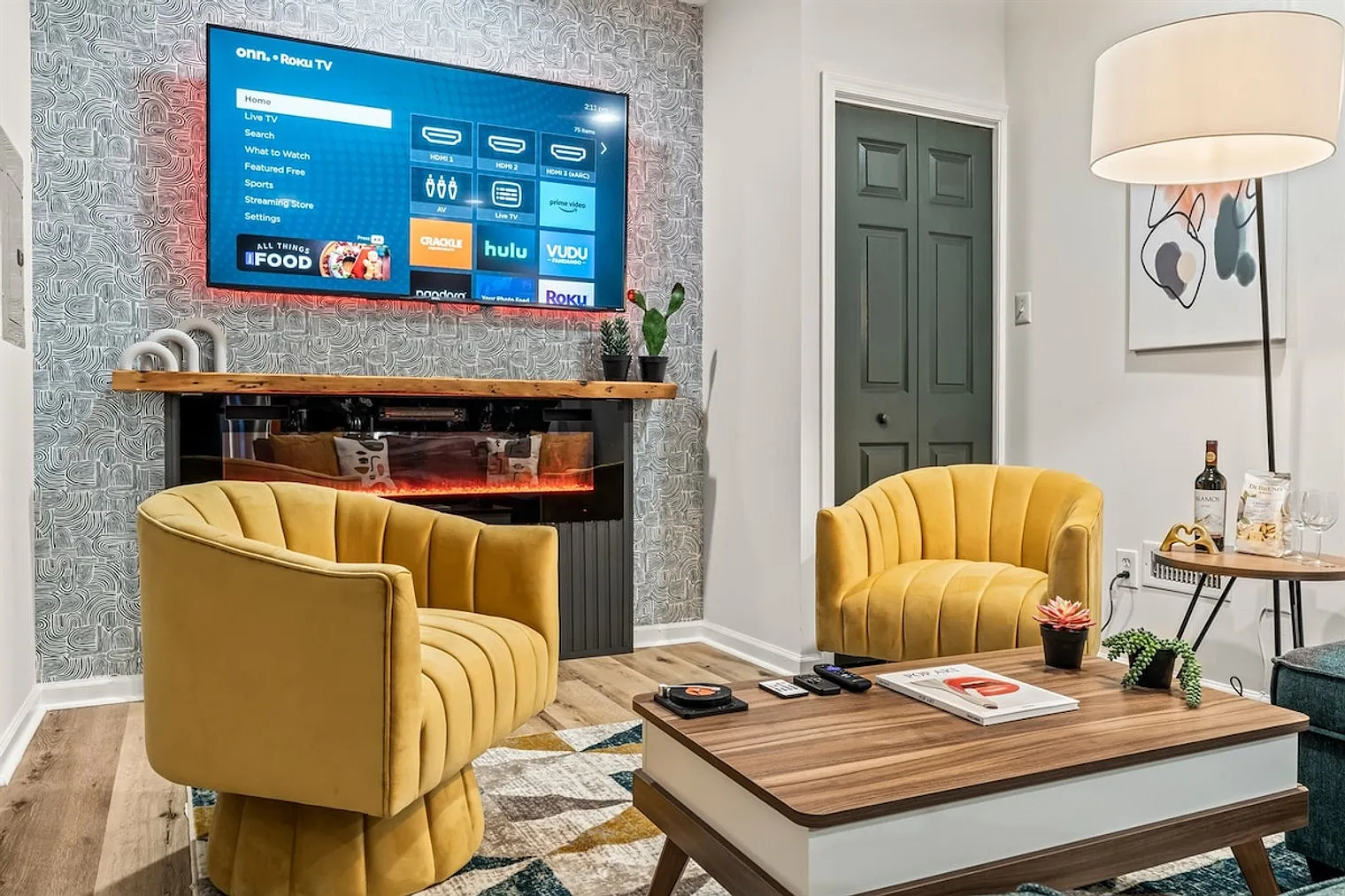 2 bed, 1.0 bath, $7,322 — Photo 4