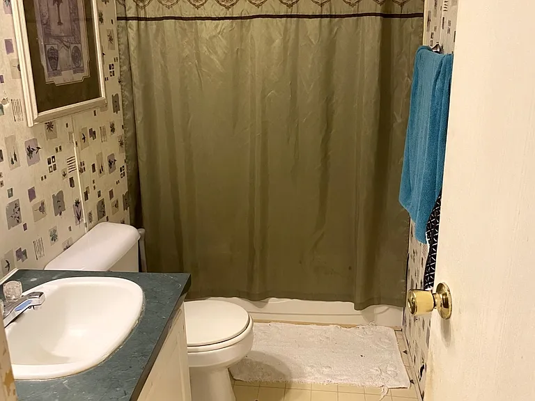 1222 Faye St — Photo 5