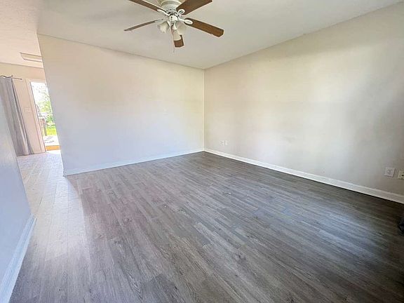 5th image of 7507 Edenroc Ln