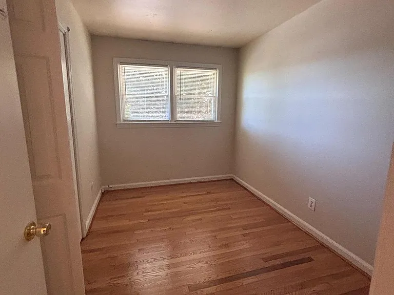 1813 S Stafford St — Photo 6