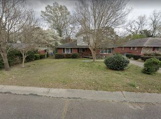 1812 Broadell Dr, Fayetteville, NC 28301
