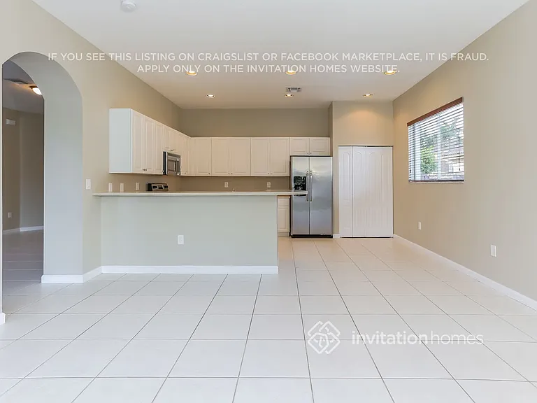 15220 SW 10th St — Photo 4