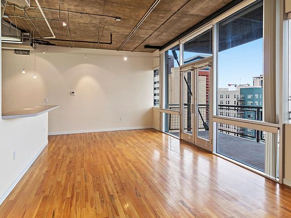4th image of 2020 Arapahoe St Unit 1020