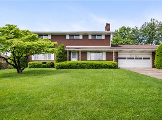 1118 Edward Dr, Pittsburgh, PA 15227
